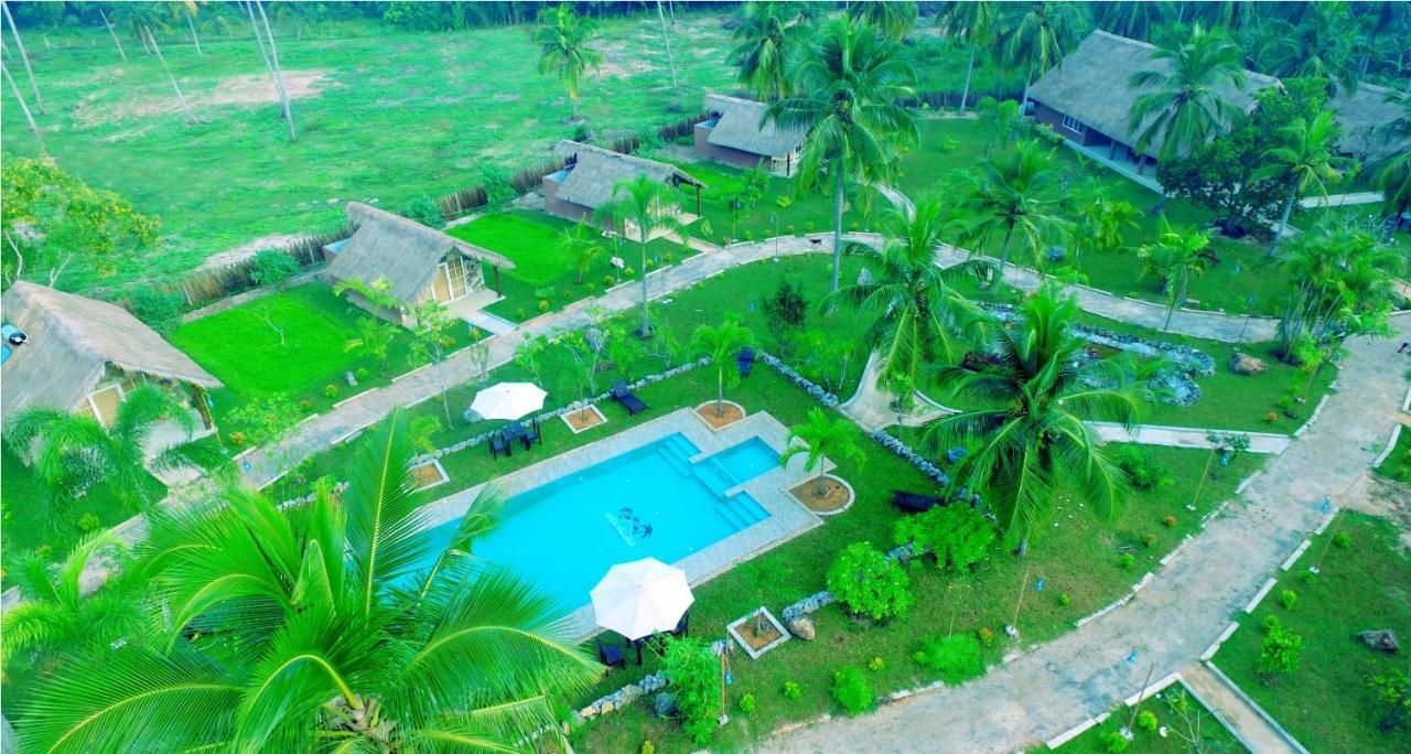 Coco Village Hotel Chilaw Bangadeniya Ngoại thất bức ảnh